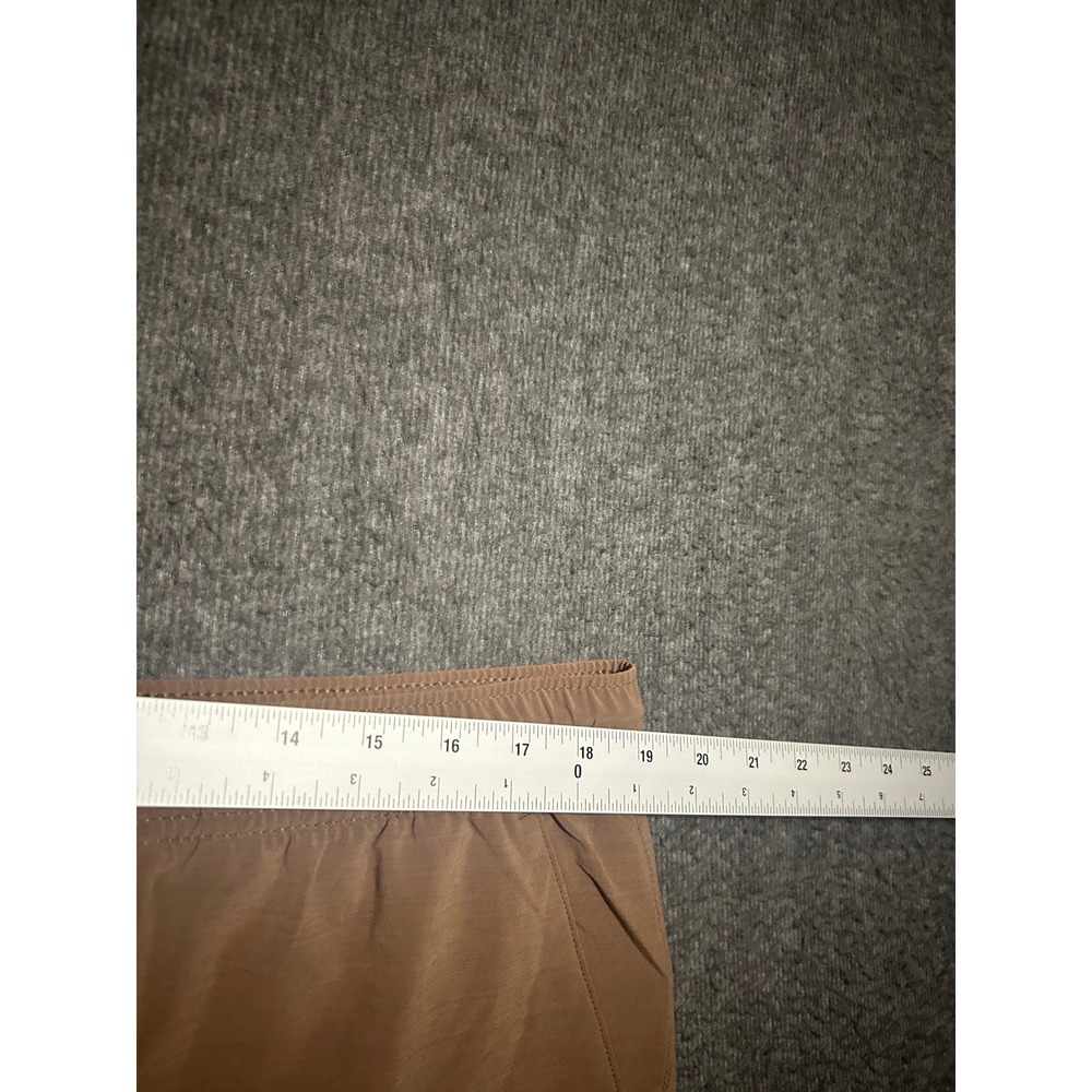 Vuori shorts lined mens brown size 2XL athletic gym casual lightweight stretch - Picture 4 of 6